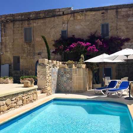 Bed and Breakfast The Garden Gate Sannat Exterior foto