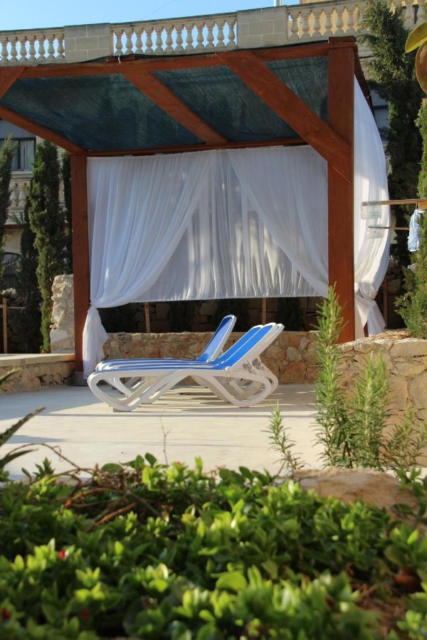 Bed and Breakfast The Garden Gate Sannat Exterior foto