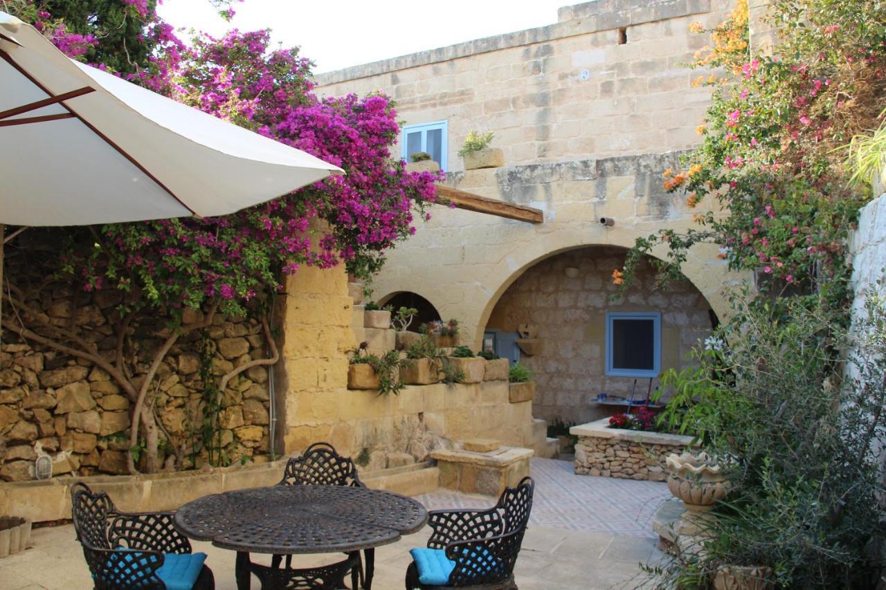 Bed and Breakfast The Garden Gate Sannat Exterior foto