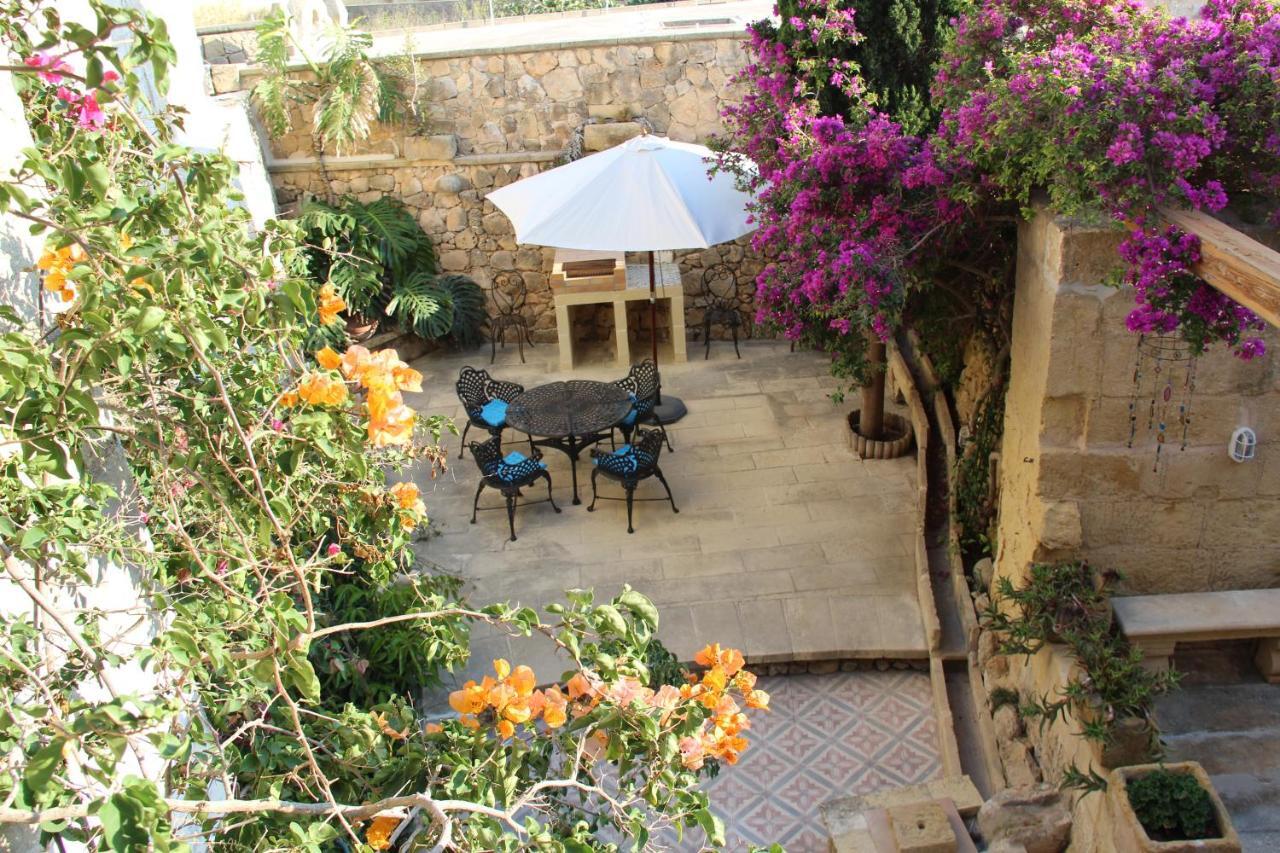 Bed and Breakfast The Garden Gate Sannat Exterior foto